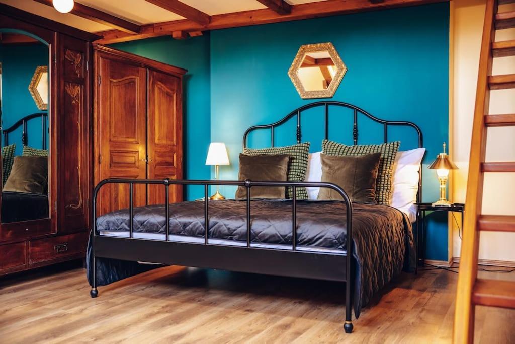 Magnificent Historical Penthouse In The Heart Of Lejlighed Prag