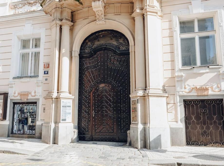 Magnificent Historical Penthouse In The Heart Of Lejlighed *